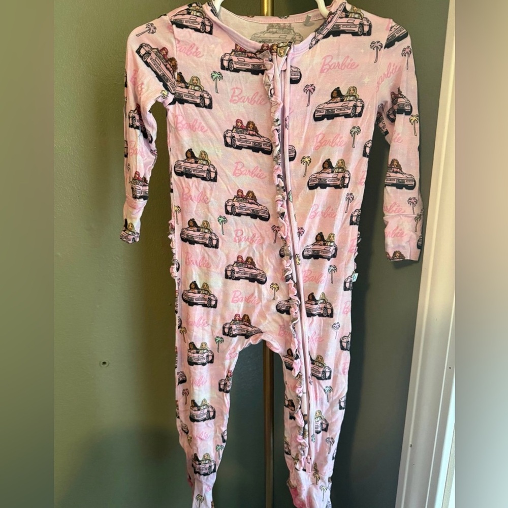 Posh Peanut Barbie Footie
